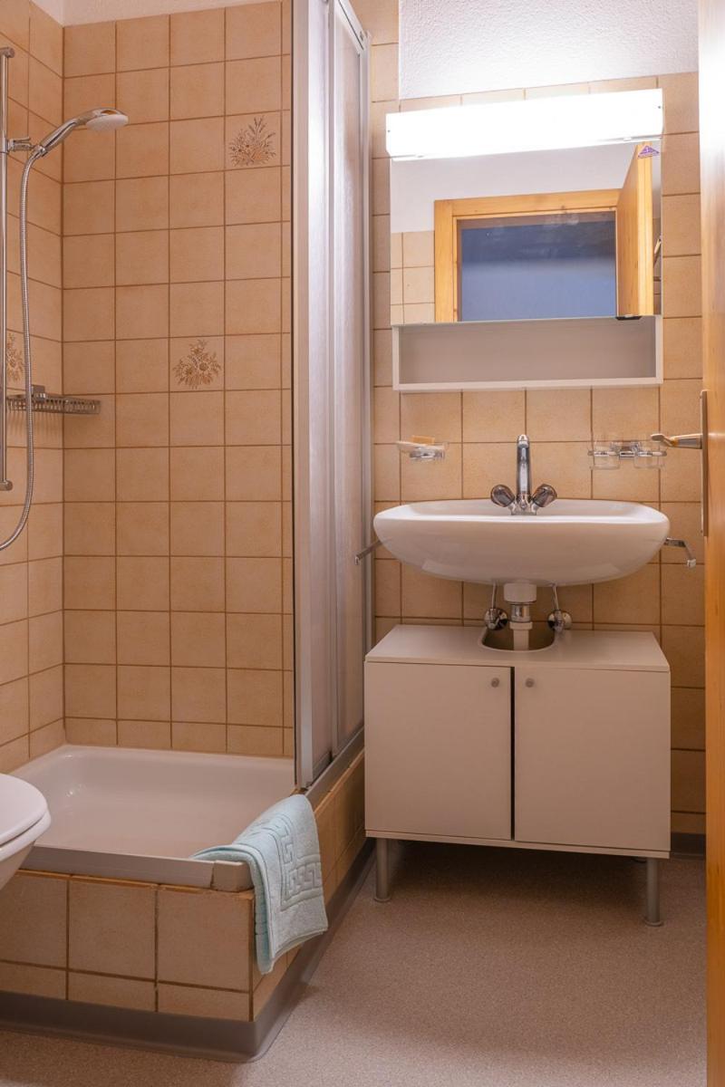 Chrona Bed & Breakfast Jenaz Ruang foto